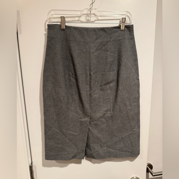 Theory Black and White Houndstooth Knee-Length Pencil Skirt for Work Size 6 - Picture 5 of 6